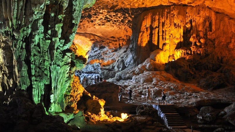 The magical Thiên Cung Cave, a mesmerizing blend of stalactites and spotlights